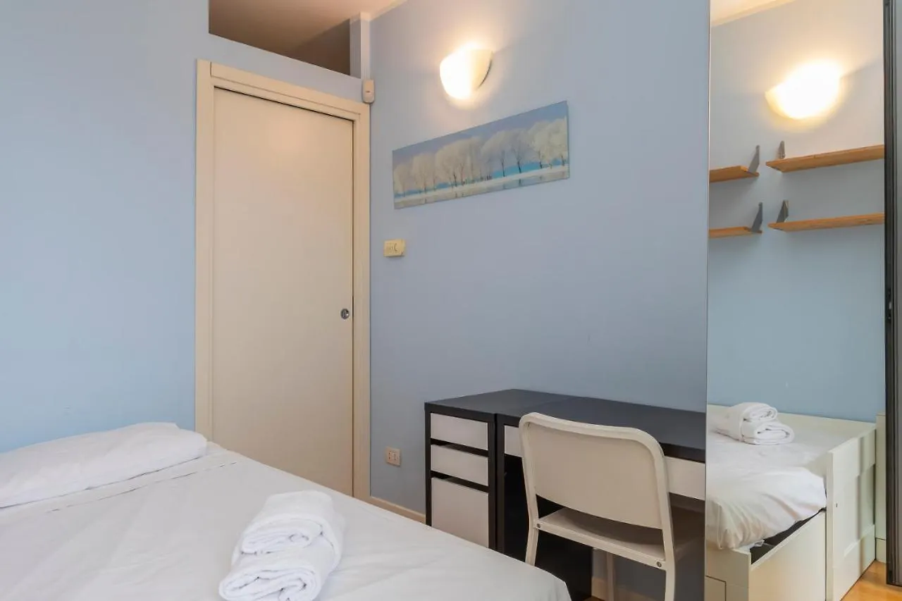 Big Apartment Salomone 51 Милан Италия