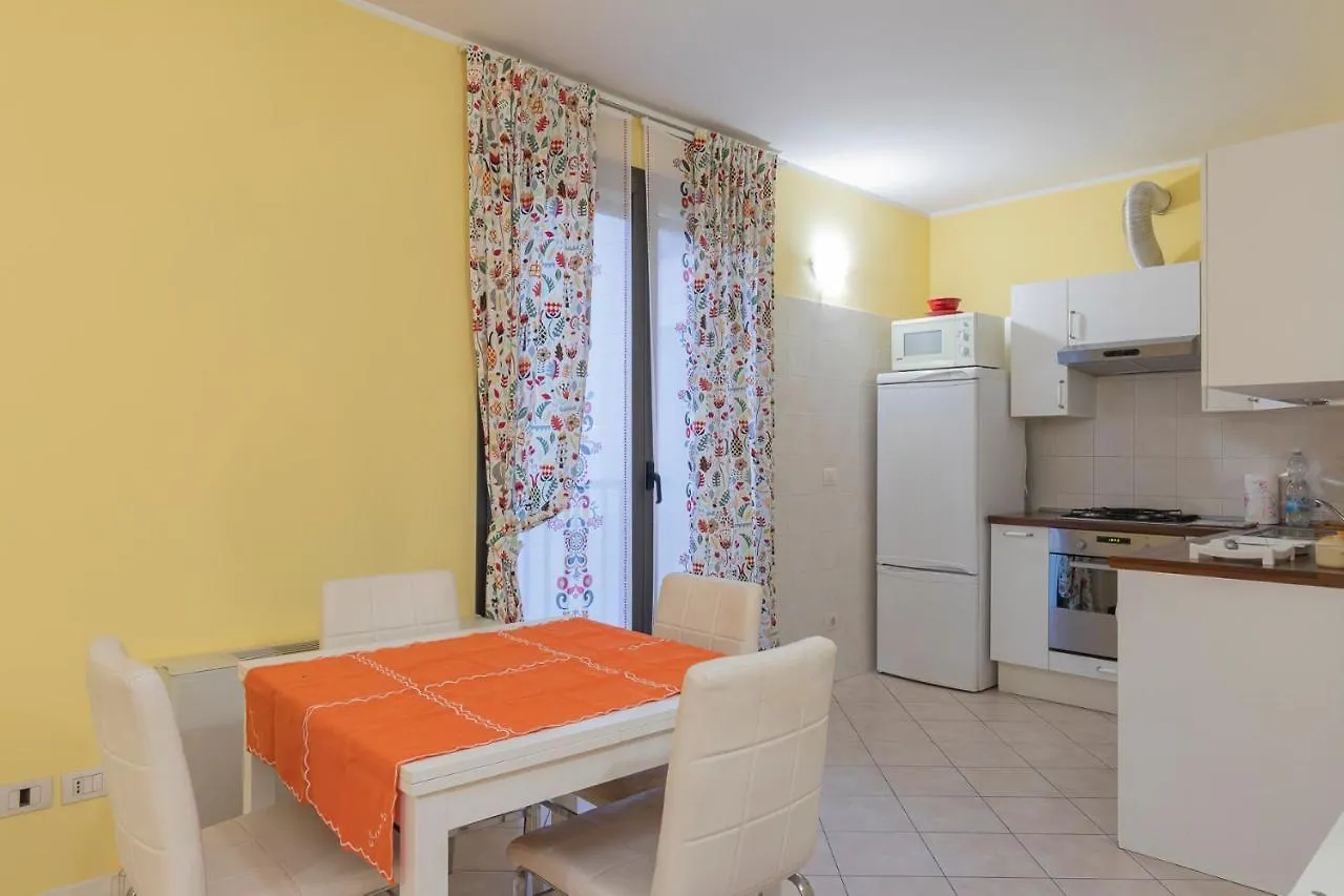 Big Apartment Salomone 51 Милан